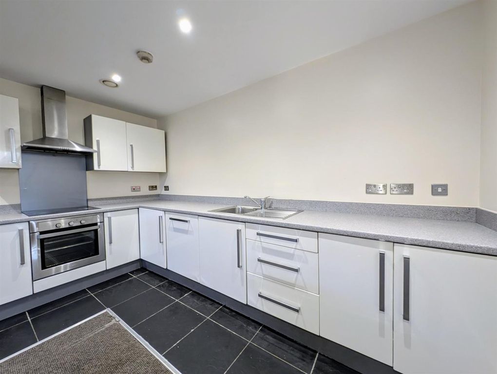 Property photo 3 of 8 Kitchen.Jpg