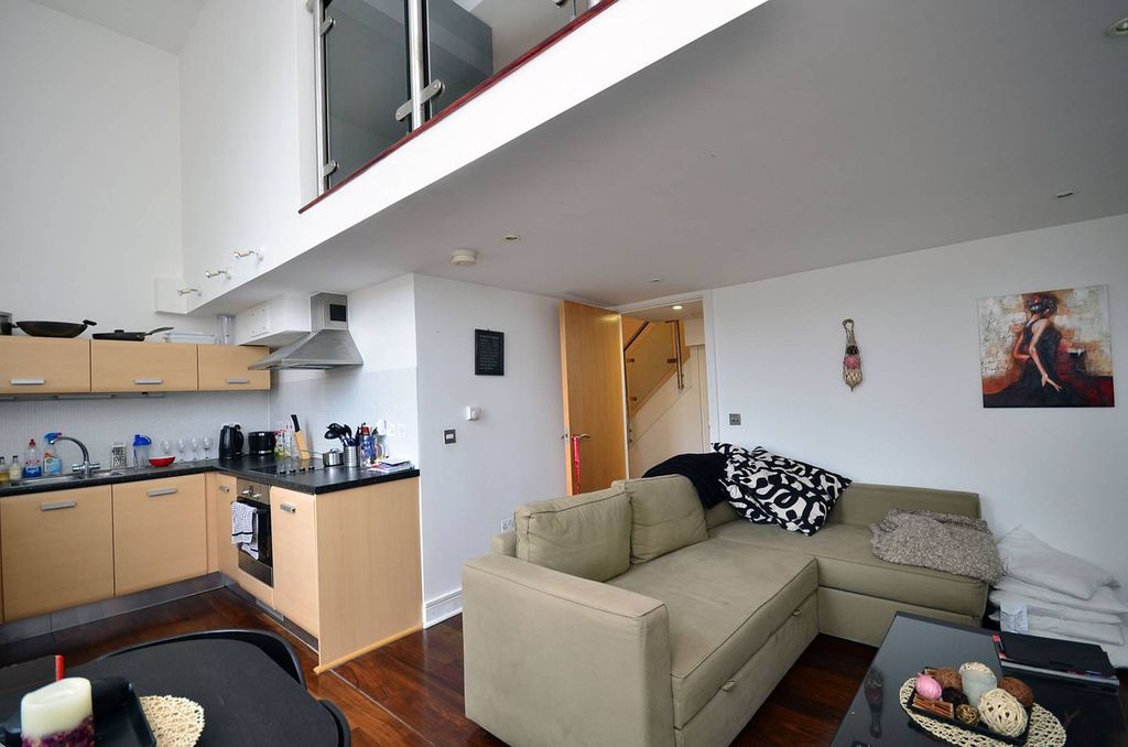 Property photo 1 of 6