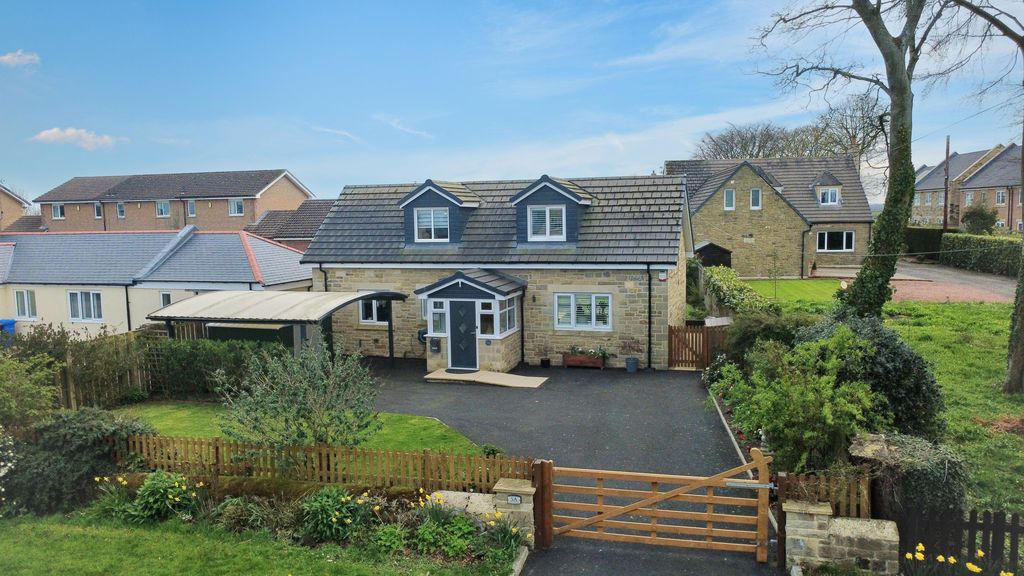 Property photo 1 of 19 Photo 2