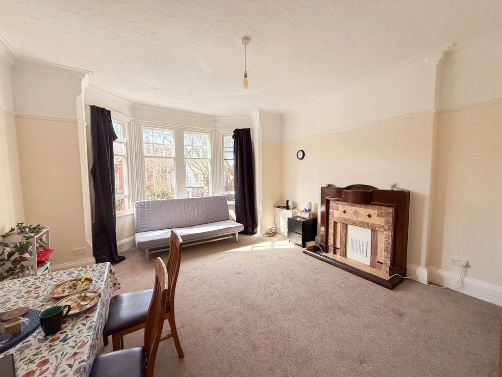 Property photo 2 of 10 Picture No. 21
