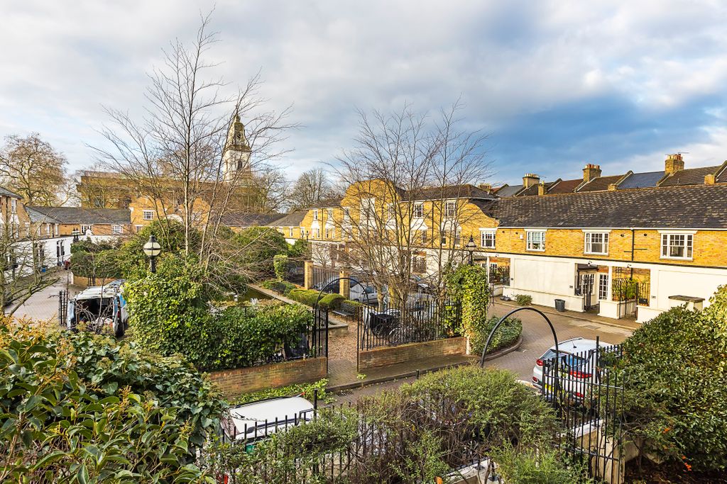 Property photo 3 of 5