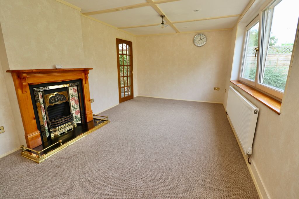 Property photo 3 of 17 Img_7947