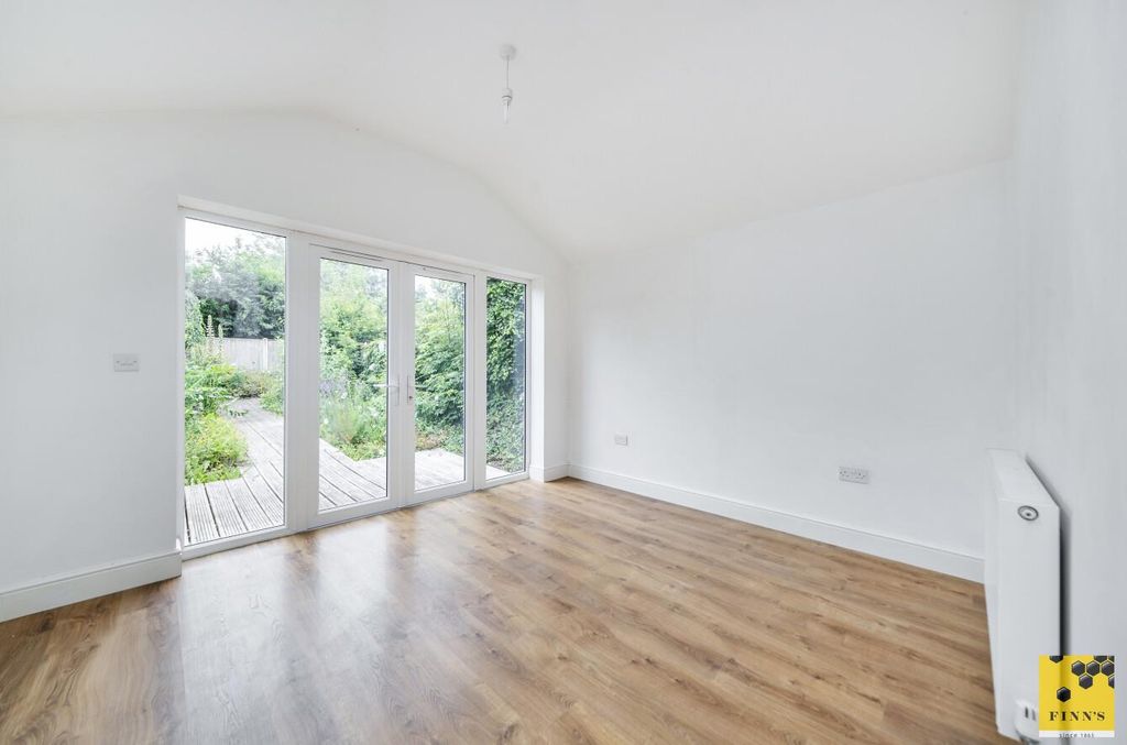 Property photo 2 of 13 9B7360F0-Fc47-4A2E-9c6d-40c6A8A9Ffc7.Jpg