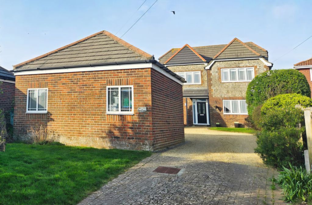 Property photo 1 of 21 Front