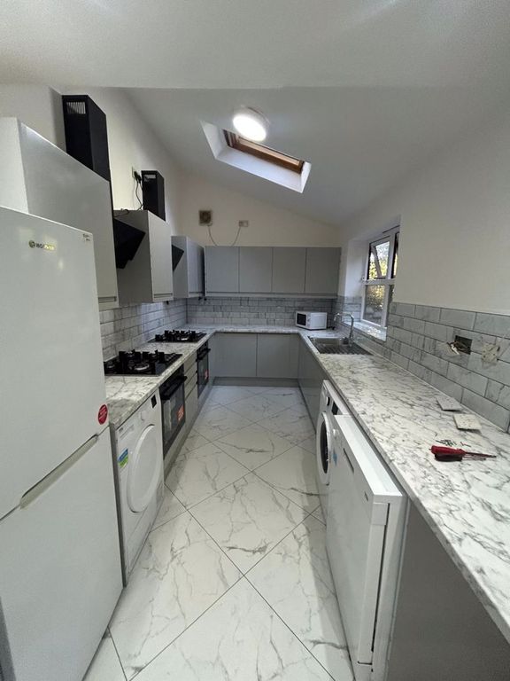 Property photo 1 of 19 Photo 25