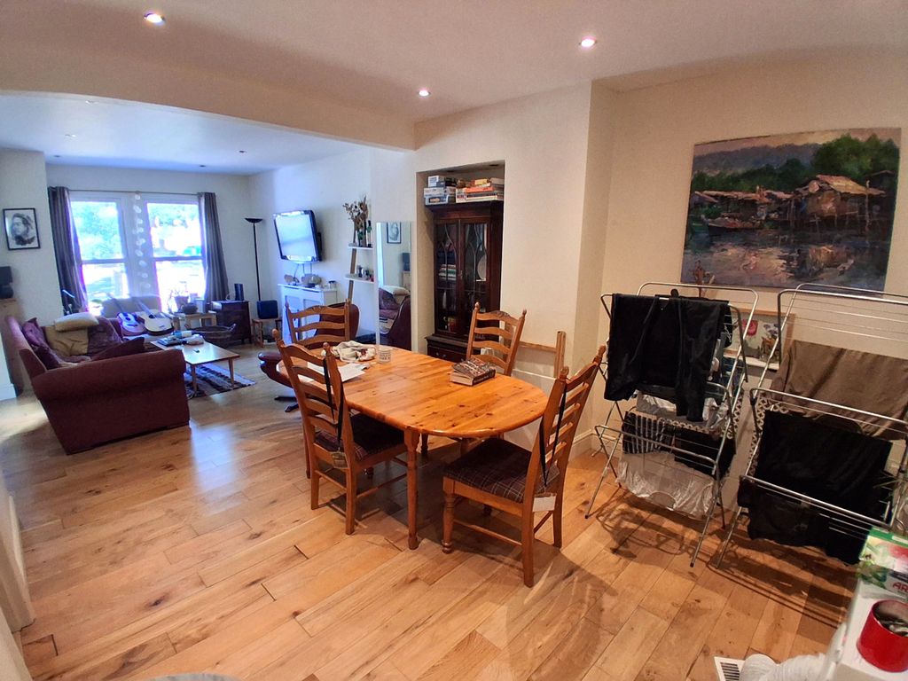 Property photo 2 of 5 Kitchen