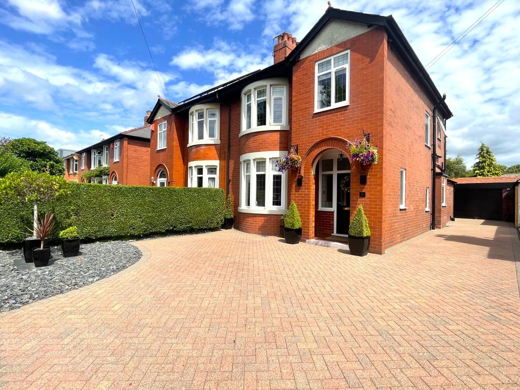 Property photo 2 of 18