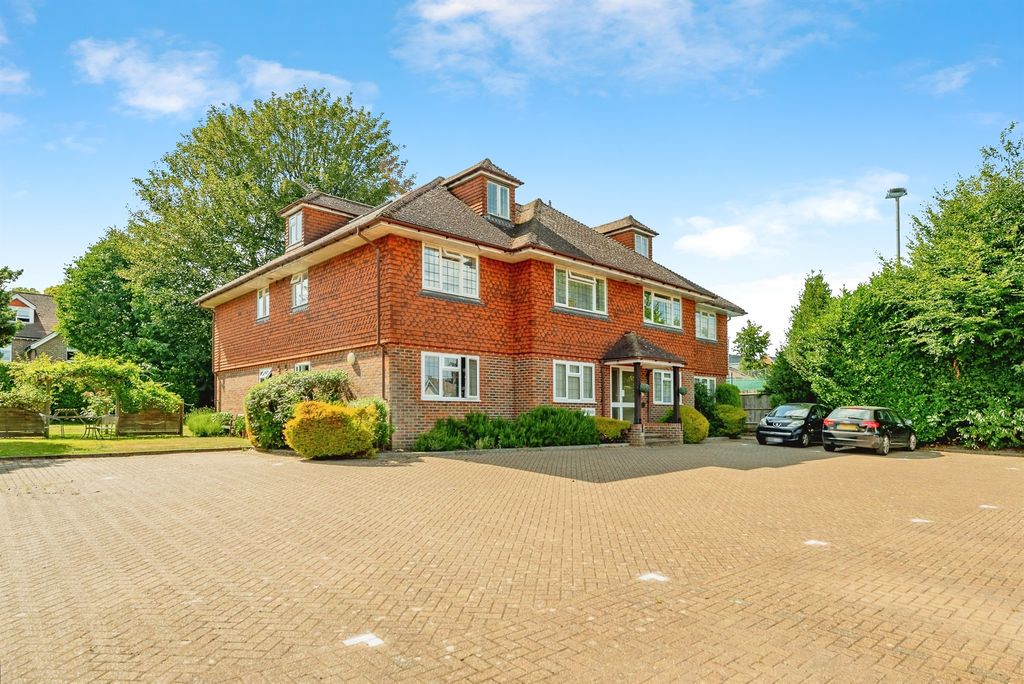 Property photo 1 of 9