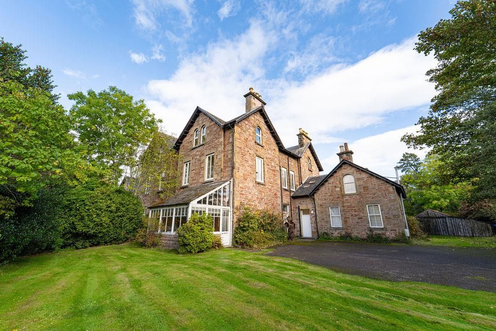 Property photo 1 of 15 1 15B Culduthel Road.Jpg