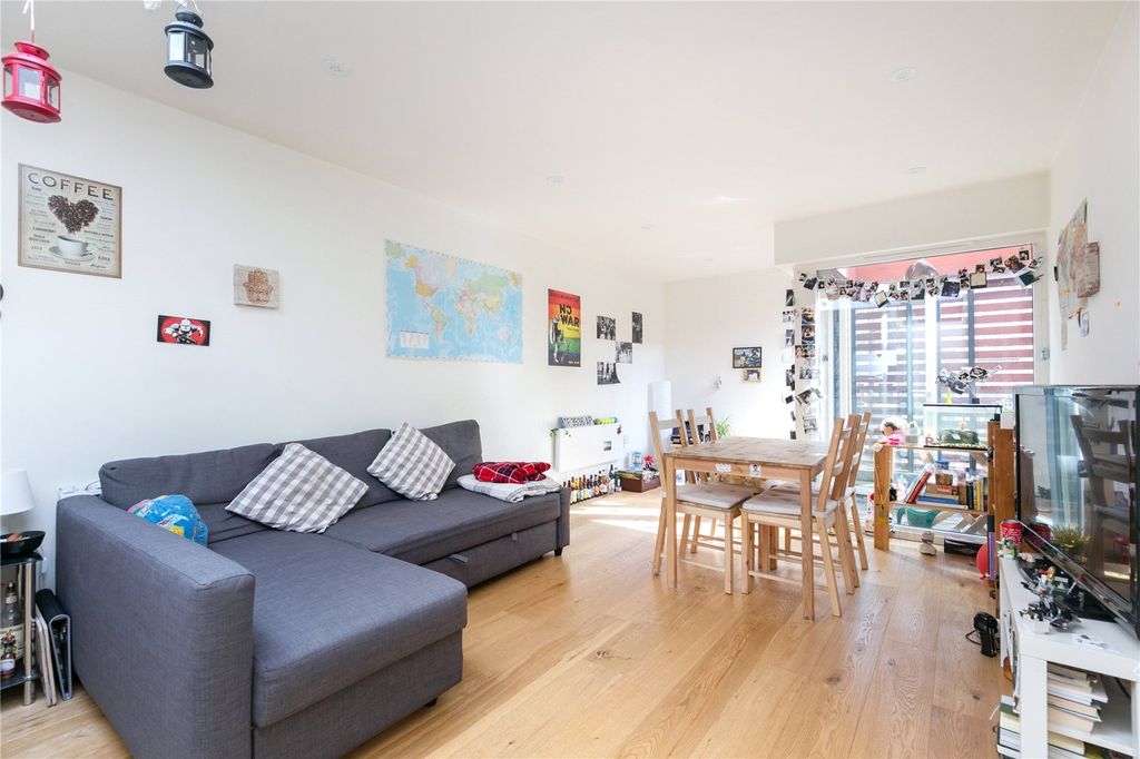 Property photo 1 of 9