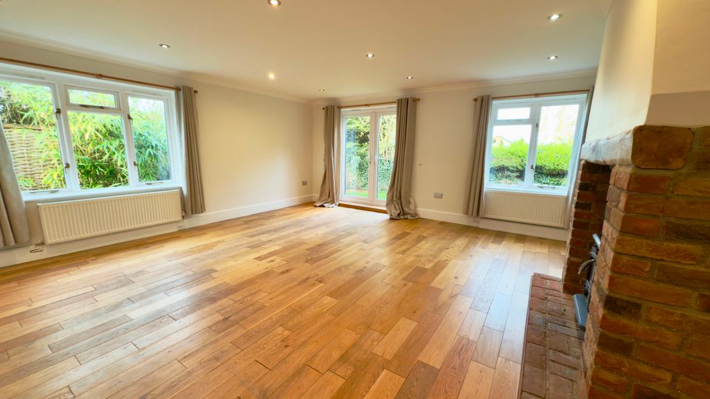 Property photo 3 of 21