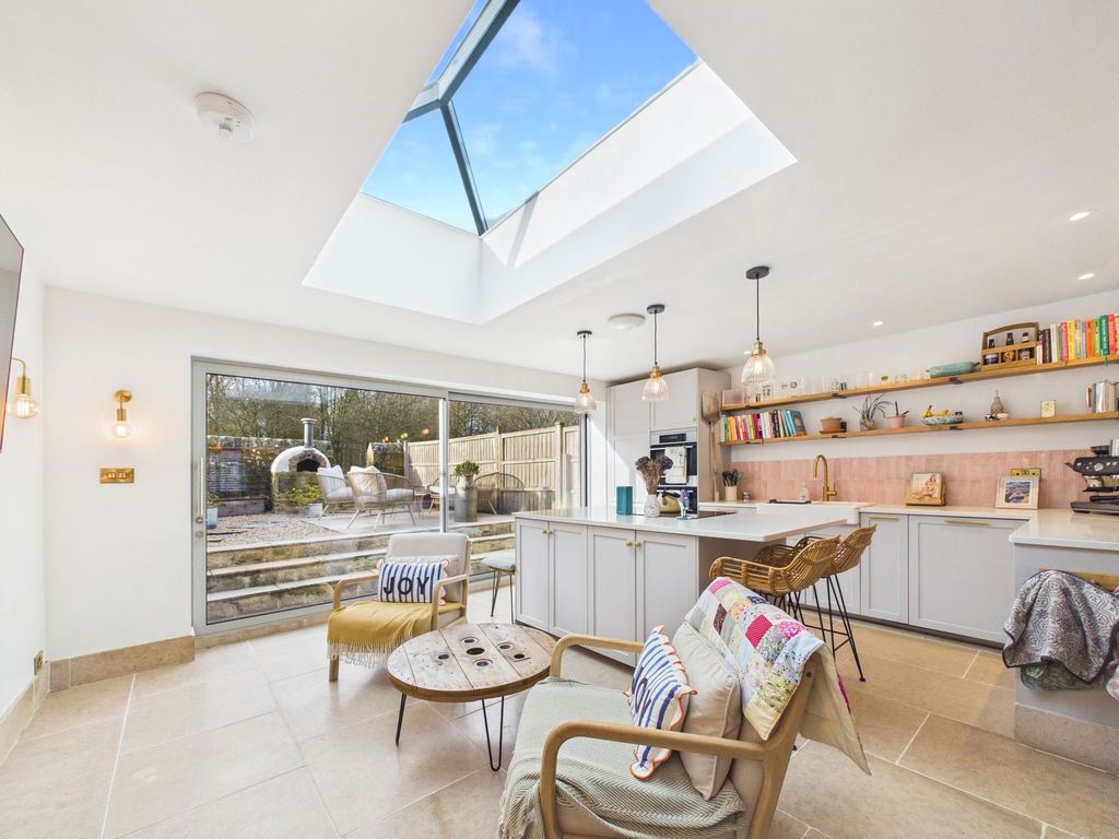 Property photo 2 of 44