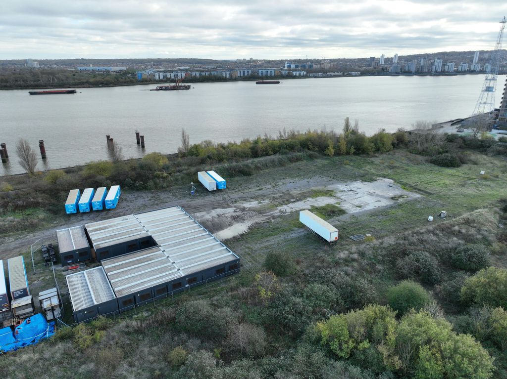 Property photo 3 of 5 Dji_20251118134543_0021_V.Jpg