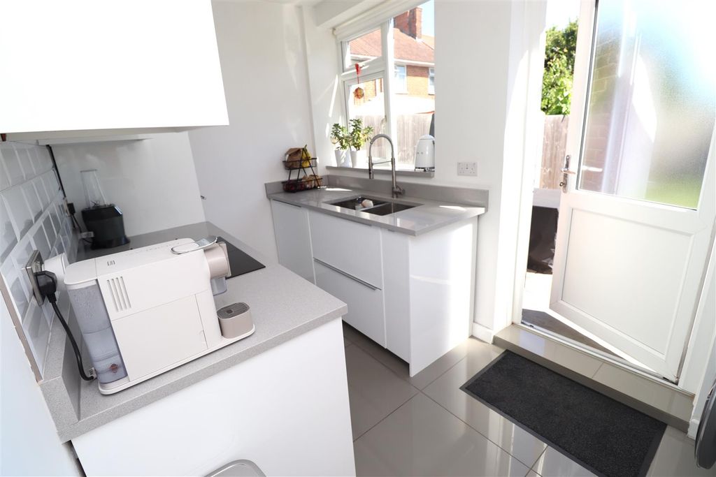 Property photo 2 of 19 Img_2702.Jpg