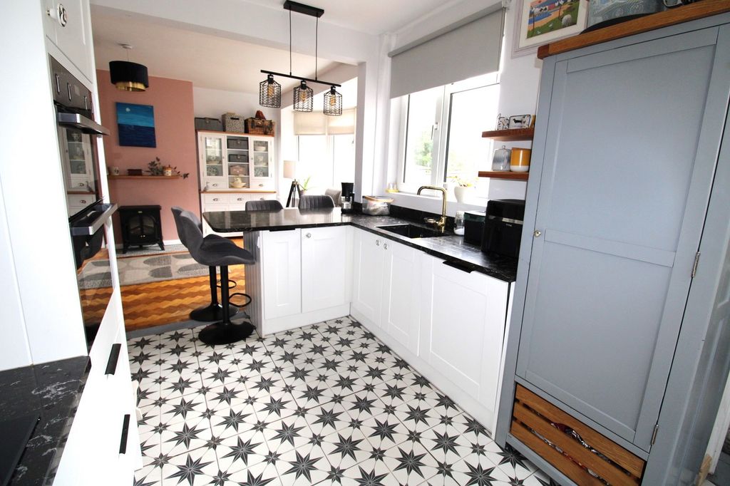 Property photo 2 of 21 Not Specified