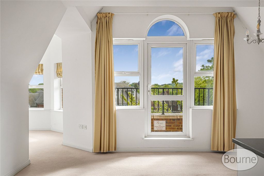 Property photo 1 of 18 Picture No. 11