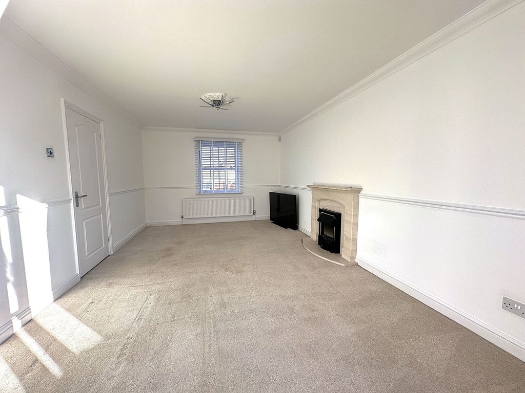 Property photo 3 of 15 Lounge View 2