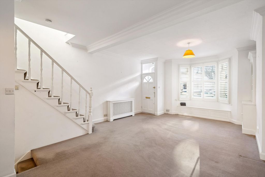 Property photo 2 of 16 Image