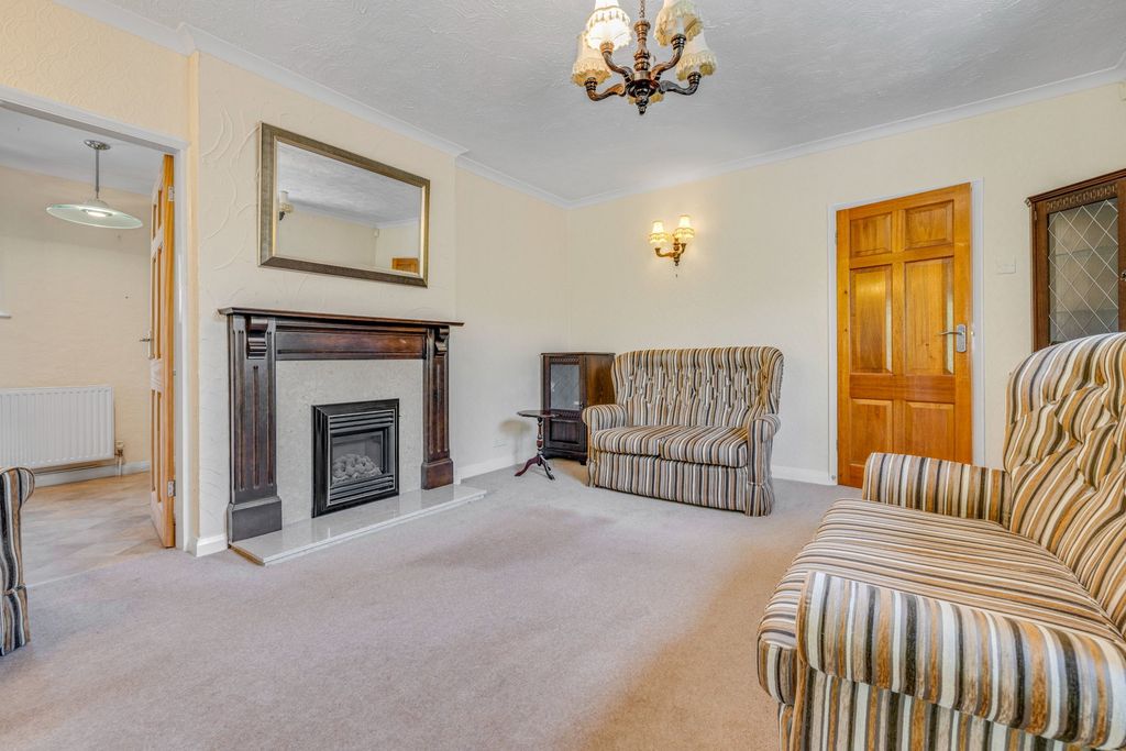 Property photo 3 of 39