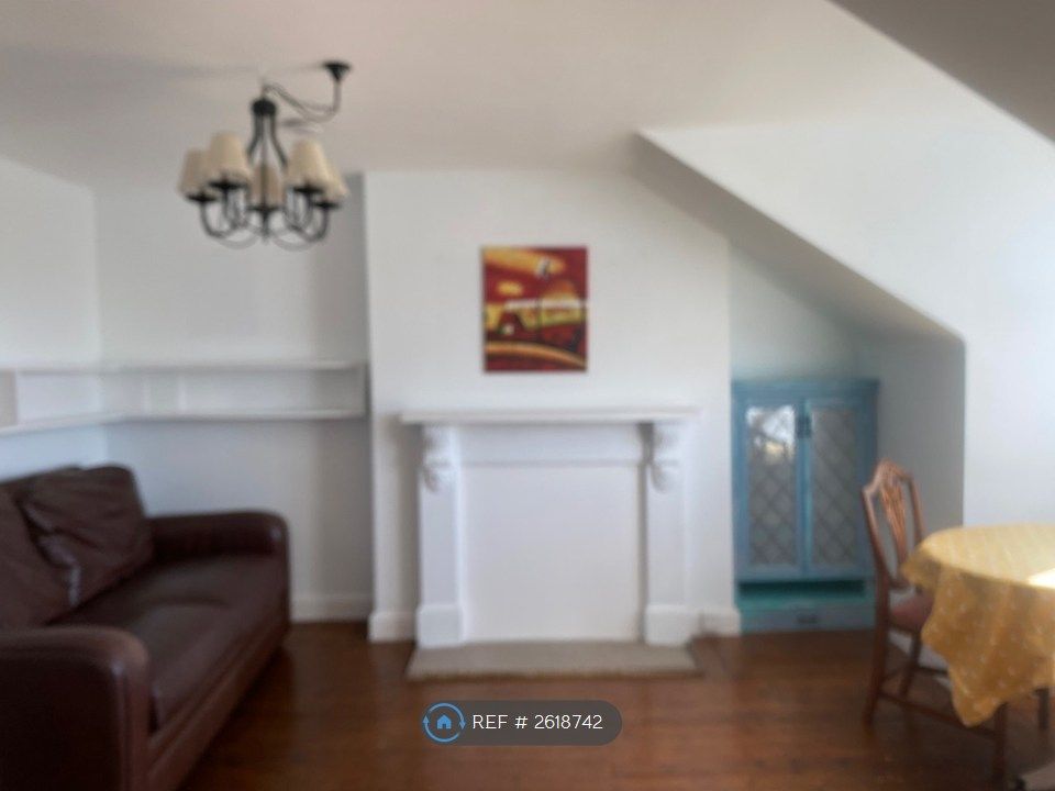 Property photo 1 of 6 Living Room