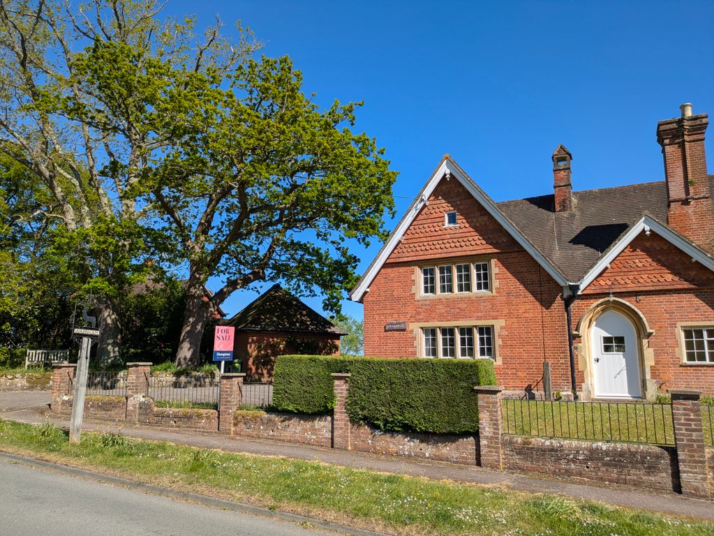 Property photo 1 of 12 Front