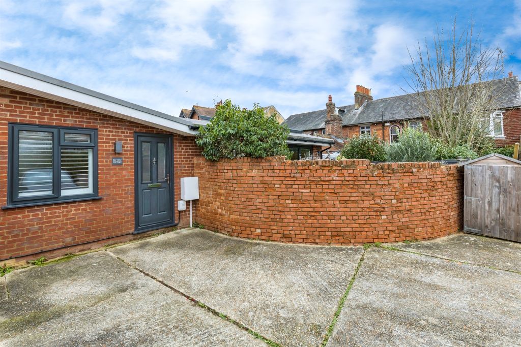 Property photo 1 of 20