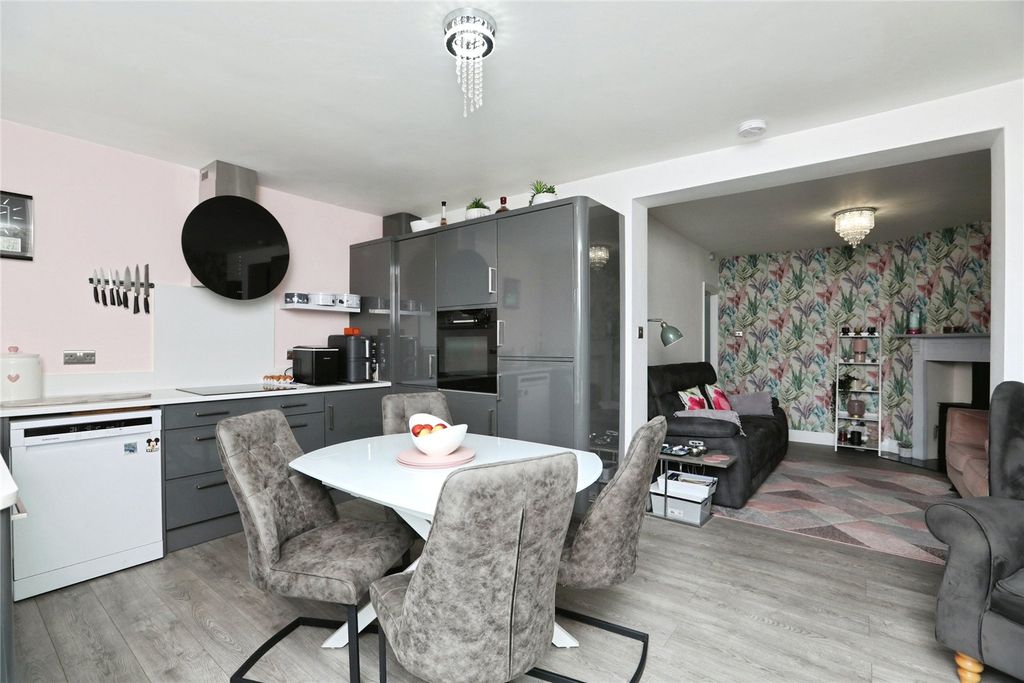 Property photo 3 of 29 Picture No. 09
