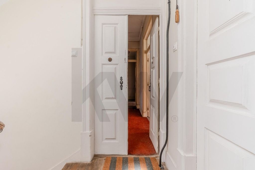 Property photo 3 of 39