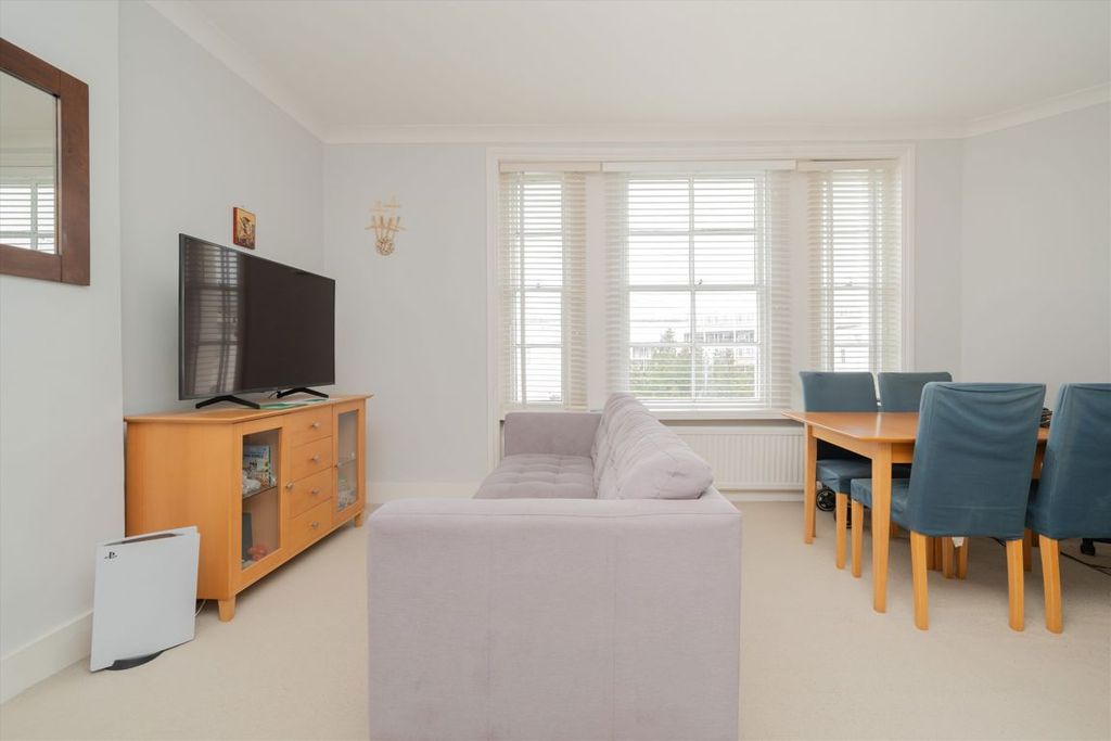 Property photo 2 of 4