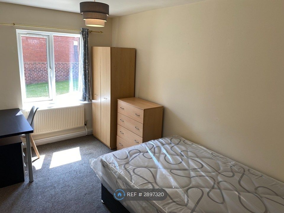Property photo 3 of 6
