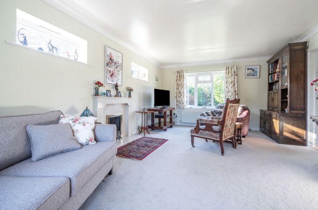 Property photo 2 of 16