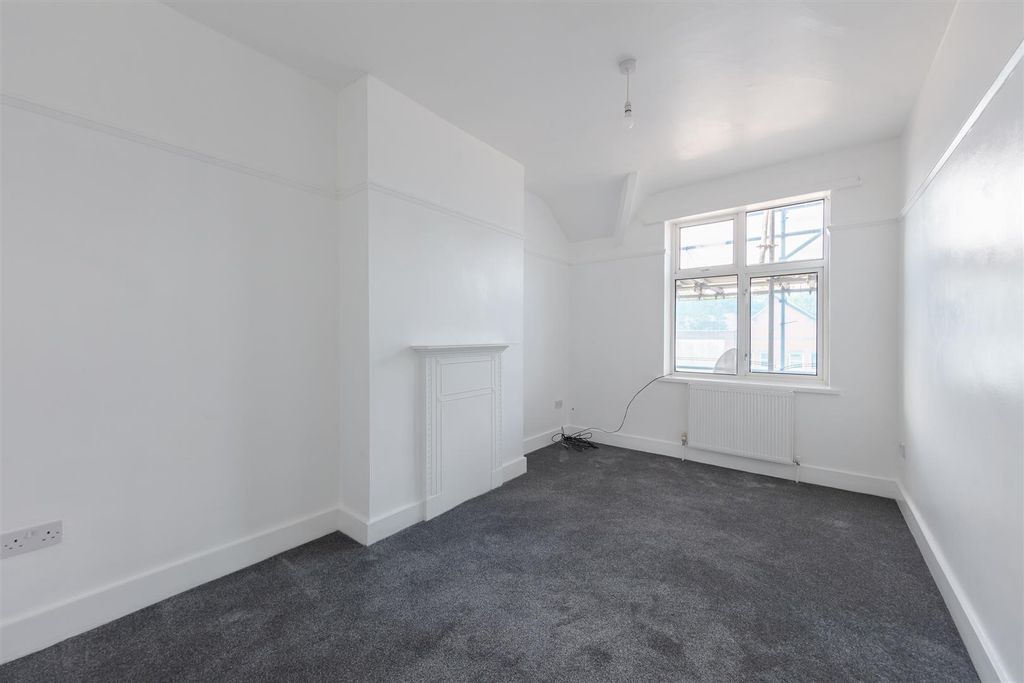 Property photo 1 of 10 094A3449-Hdr.Jpg