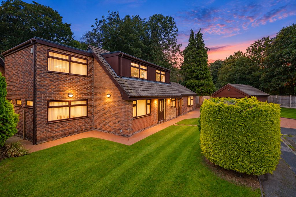 Property photo 1 of 42