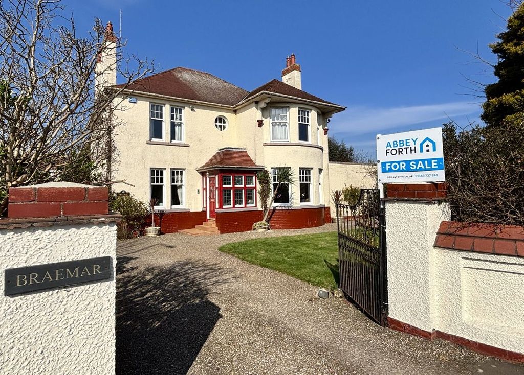 Property photo 3 of 28