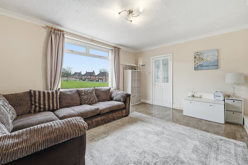 Property photo 1 of 28