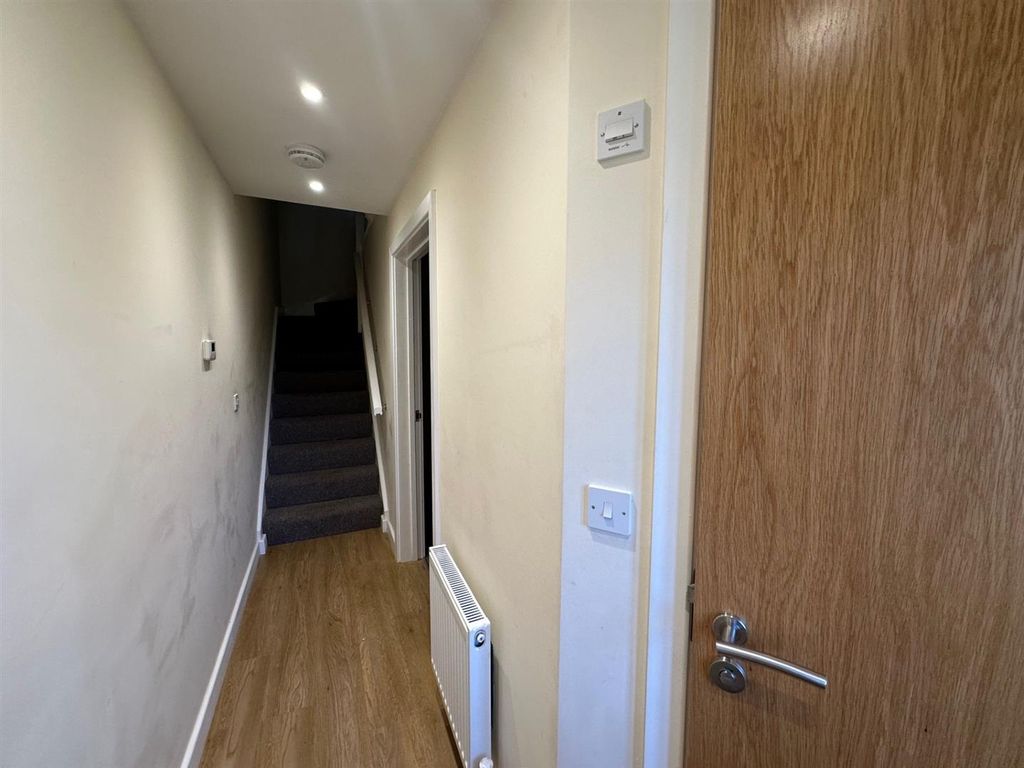 Property photo 2 of 13 Hallway.Jpg