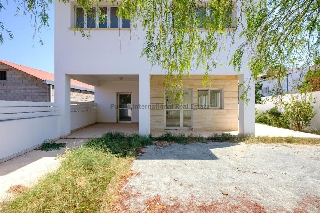Property photo 3 of 23