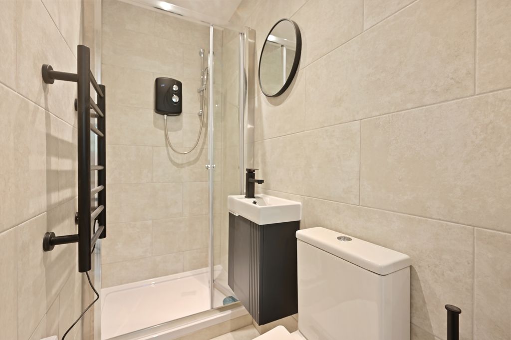 Property photo 3 of 7 Rcmikeposner- 91B St Georges Avenue Flat 4- Ensuit