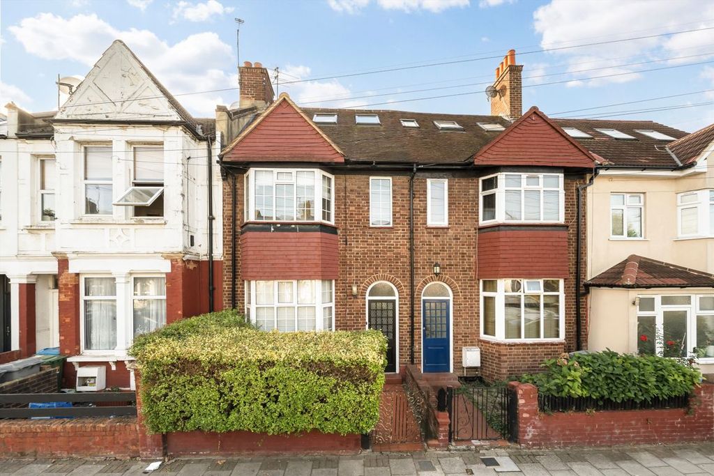 Property photo 1 of 12