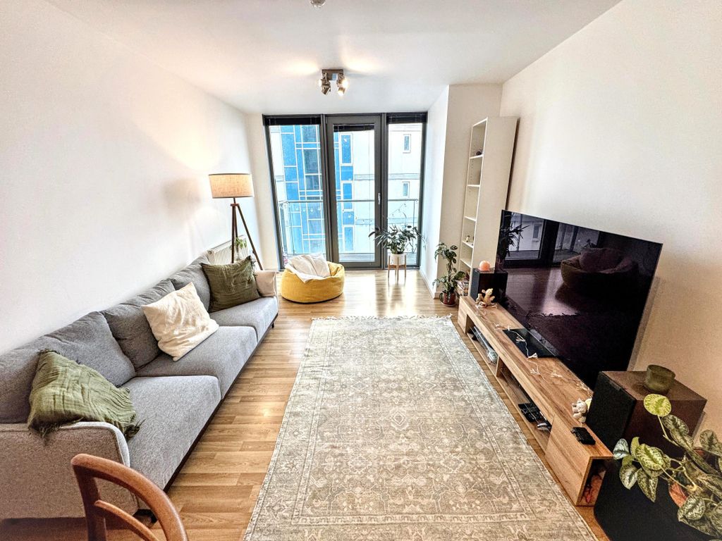 Property photo 3 of 23