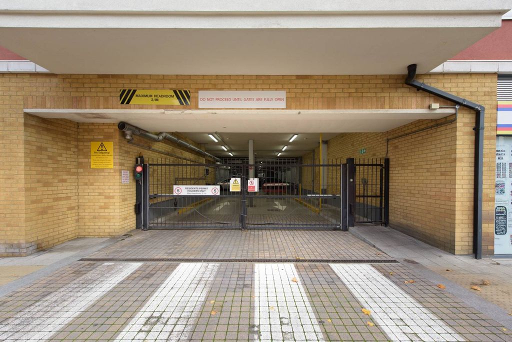 Property photo 2 of 7