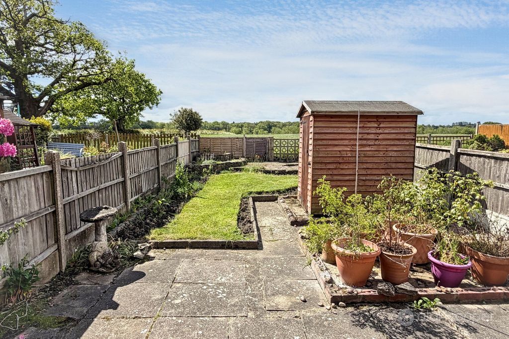 Property photo 2 of 19 5161164