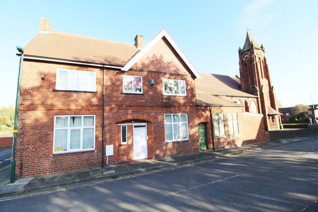 Property photo 1 of 3