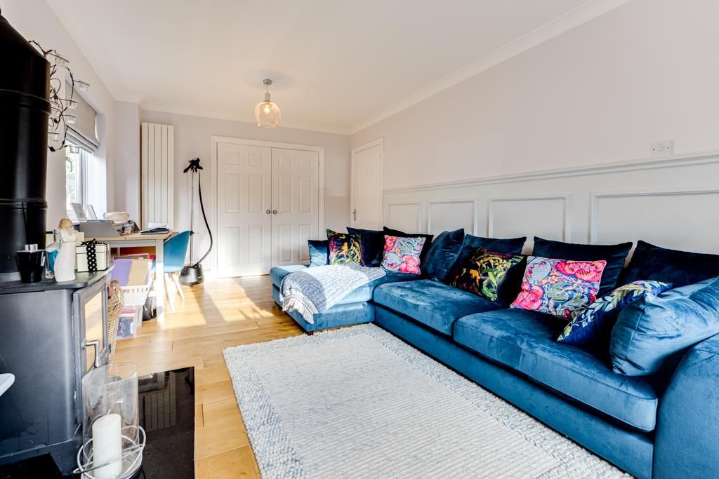 Property photo 2 of 43 12 Chase Hill, Geddington-4.Jpg