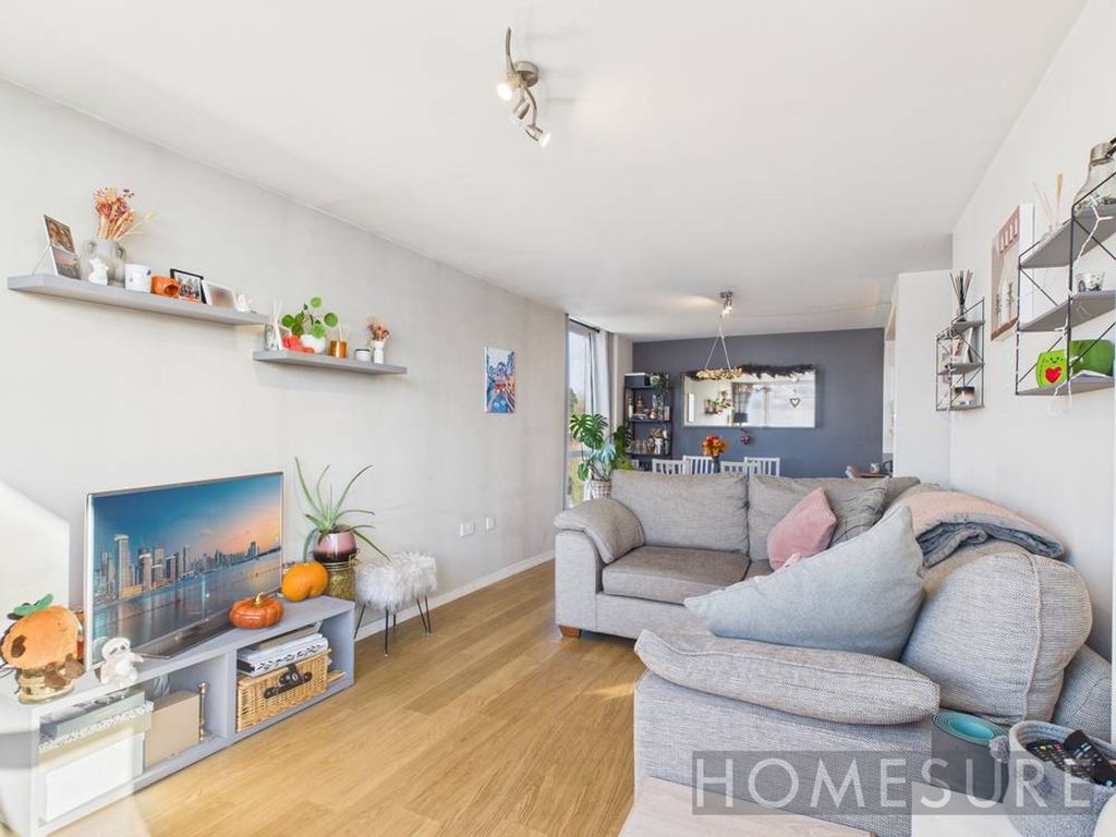 Property photo 2 of 28