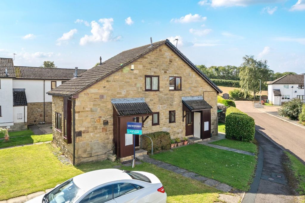 Property photo 1 of 11 Kings Meadow.Jpg