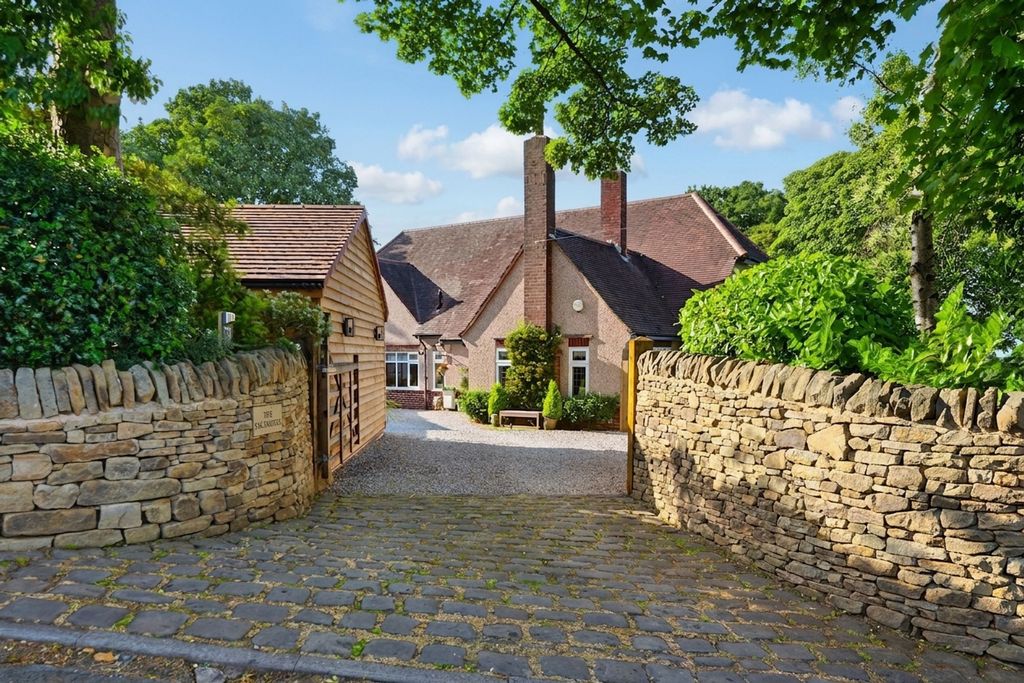 Property photo 1 of 64