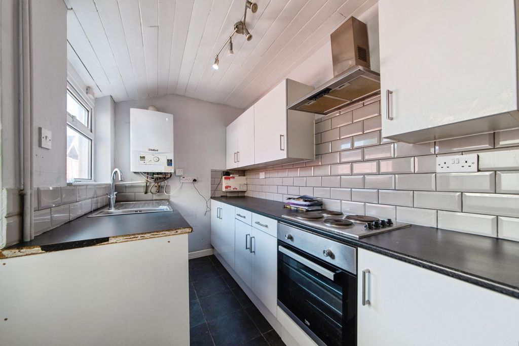 Property photo 1 of 12 Pbox-Img.Jpg