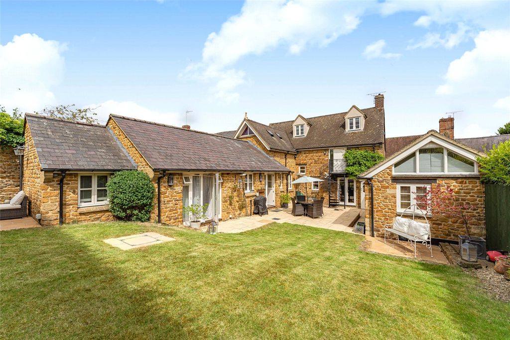 Property photo 1 of 26 Picture No. 14