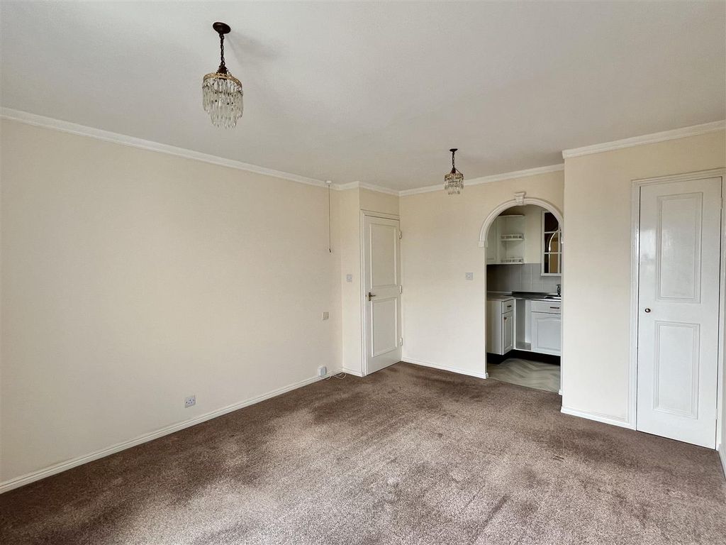 Property photo 3 of 14 Main Living Area: